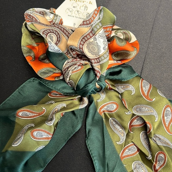 Piper K | Paisley Hobo Style Scarf - Picture 3 of 5